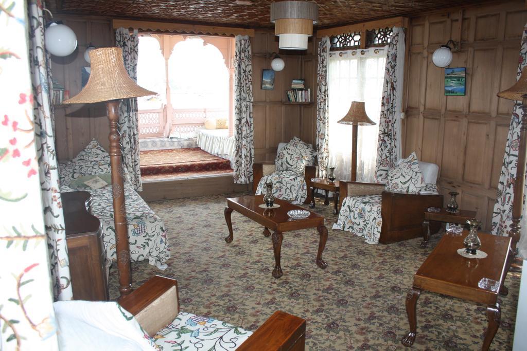 Akbar Group Of Heritage Houseboats Srinagar  Exterior photo