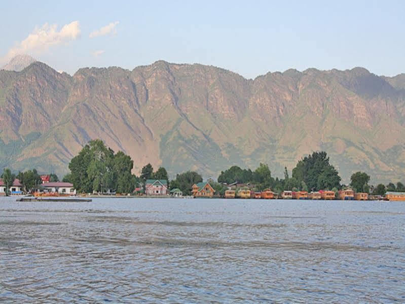 Akbar Group Of Heritage Houseboats Srinagar  Exterior photo